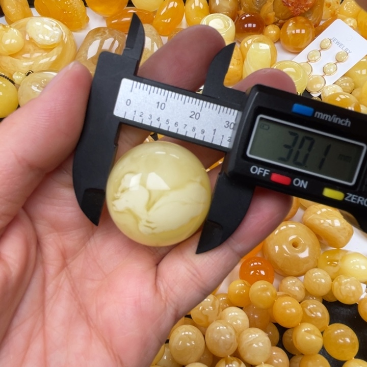 裸石蜜蜡未镶嵌蜜蜡圆珠重15.4