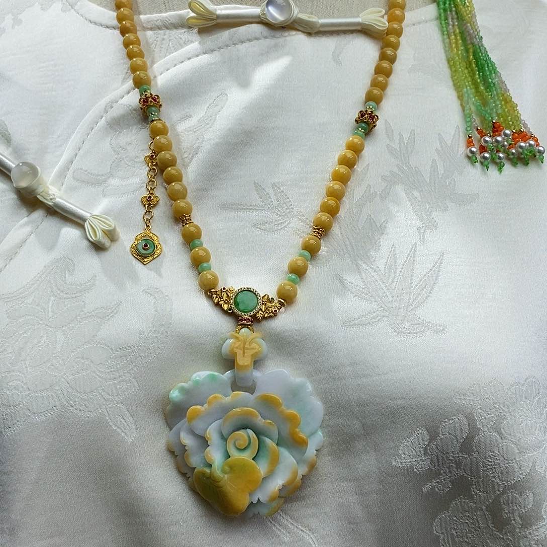 翡翠颈饰未镶嵌天然