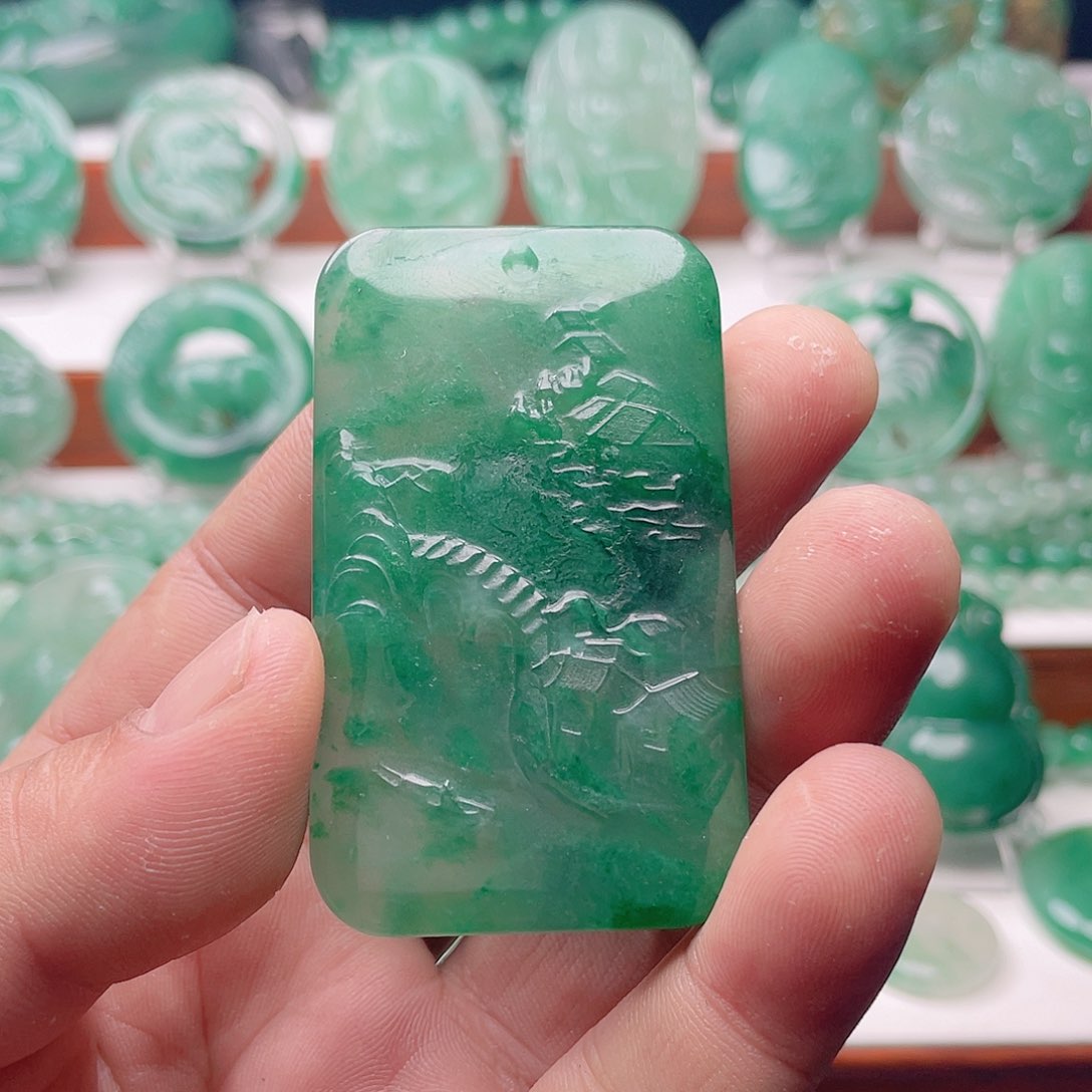 颈饰未镶嵌石英质玉拈**笑