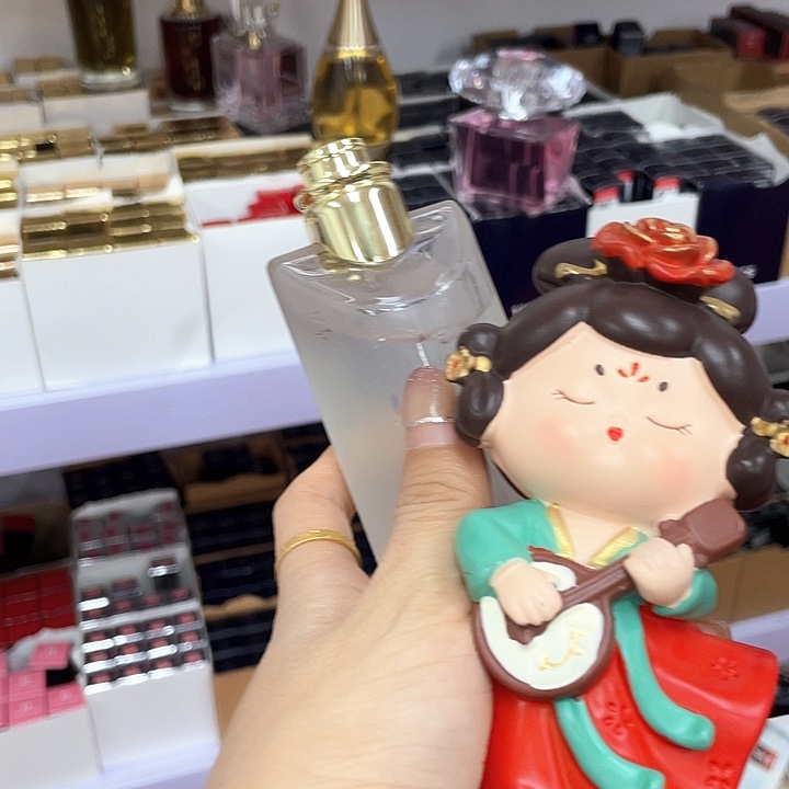 瓷片白茶陶瓷娃娃