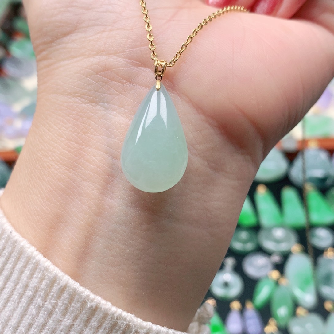 吊坠(不含链)18K金镶嵌翡翠