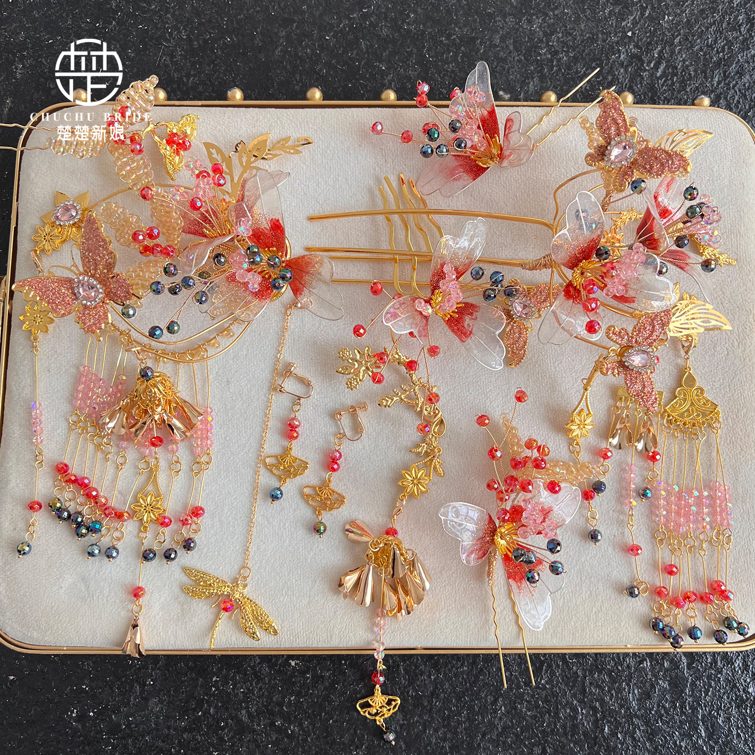 古风步摇新娘秀禾头饰结婚国风复古婚饰大气红色簪子简单边夹发饰