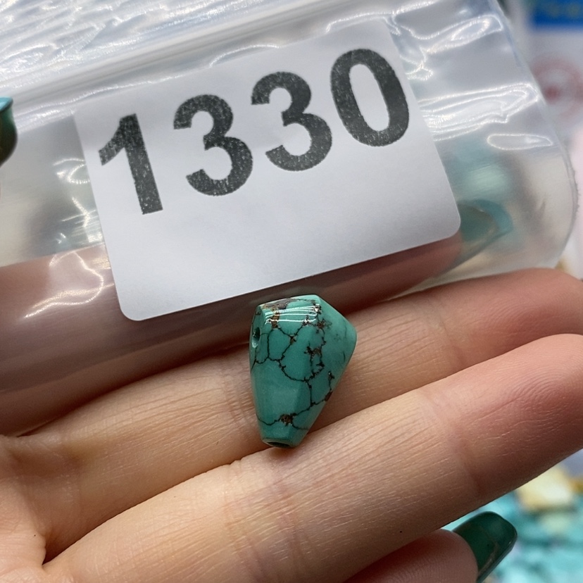 【闪购商品】绿松石颈饰未镶嵌