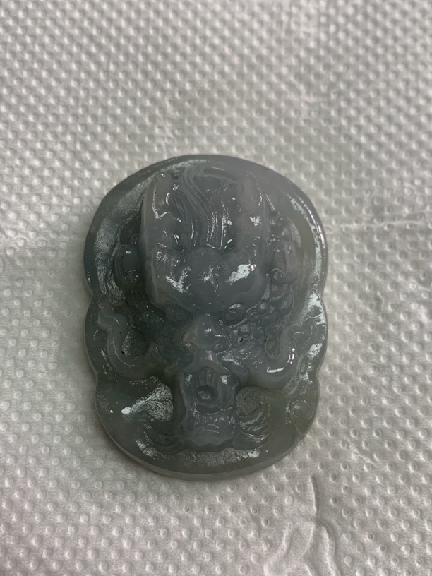 玉如军意翡翠珠宝