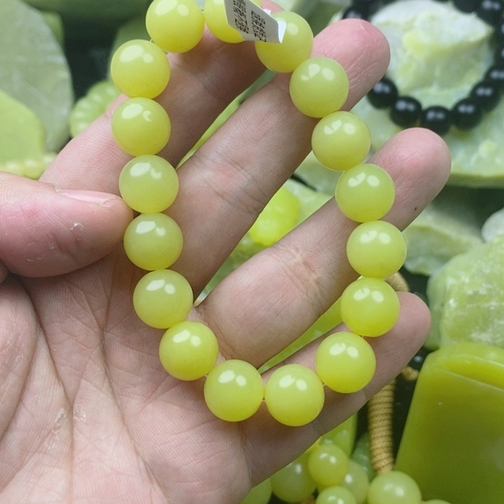 曾***经石材新疆若羌卡12手串