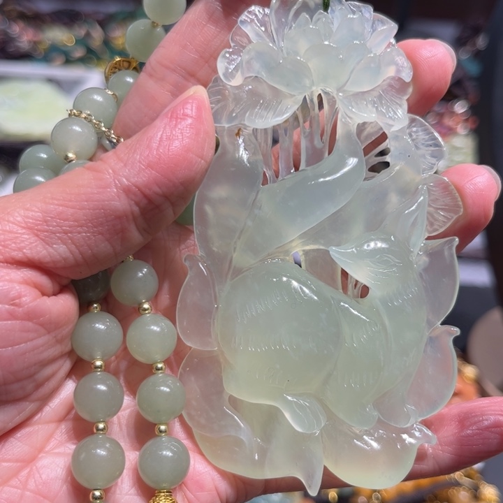 岫玉未镶嵌岫玉吊坠