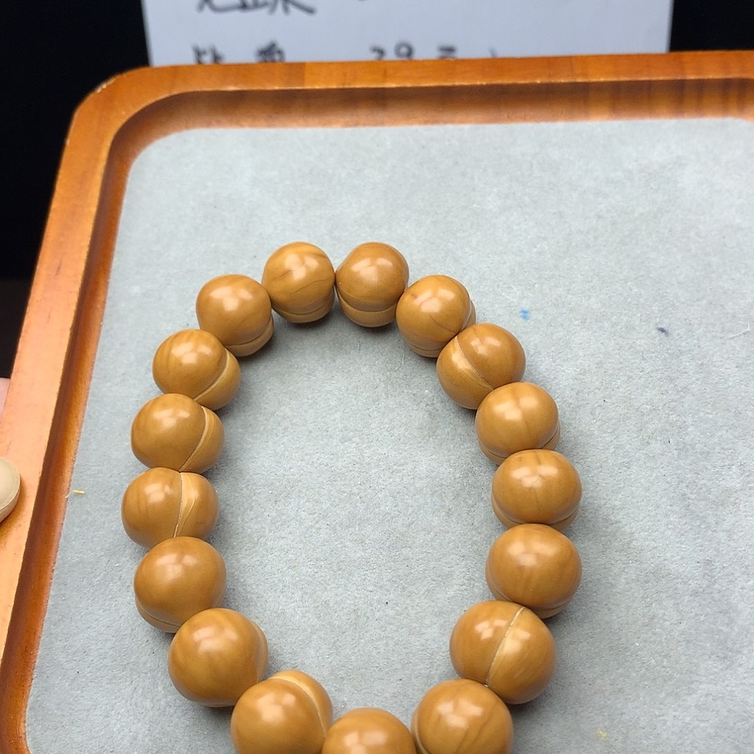 核桃猴头光面大屁桃