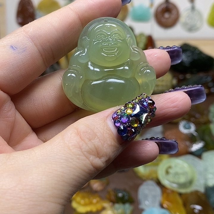 蛇纹石玉吊坠未镶嵌