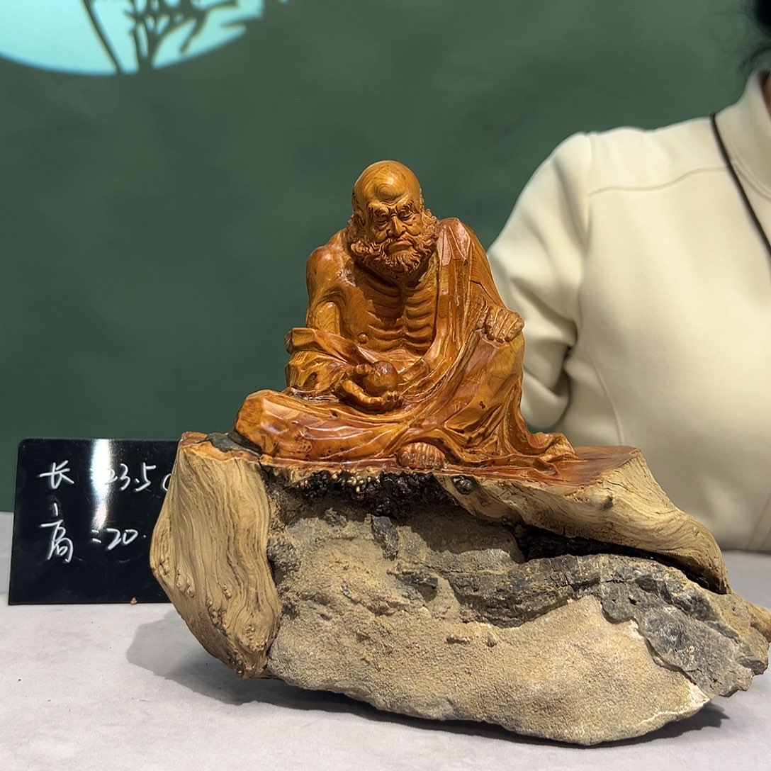 大***么柏木（崖柏）达摩摆件