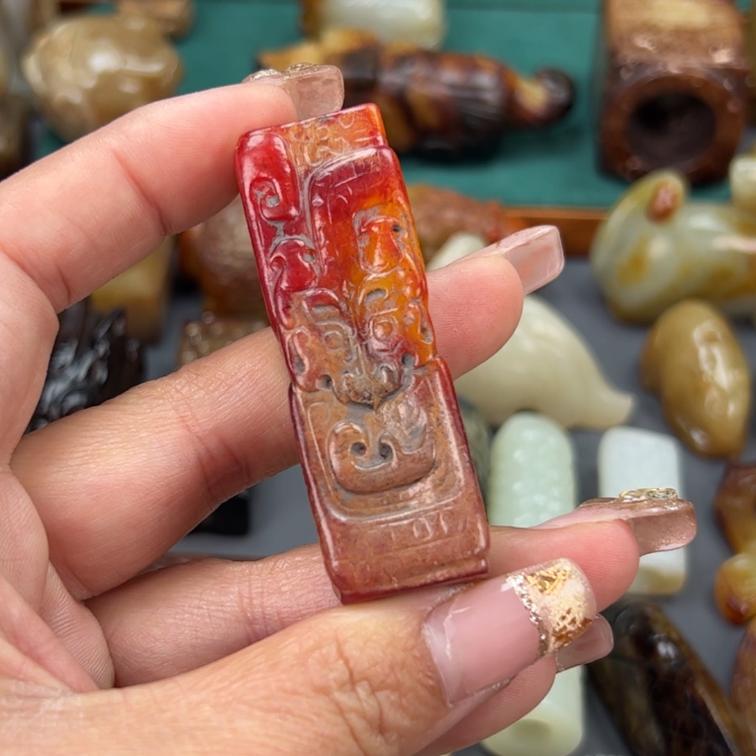 和田玉颈饰未镶嵌凤****制