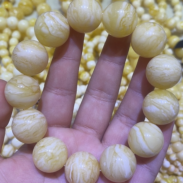 蜜蜡未镶嵌珠宝奇石18m