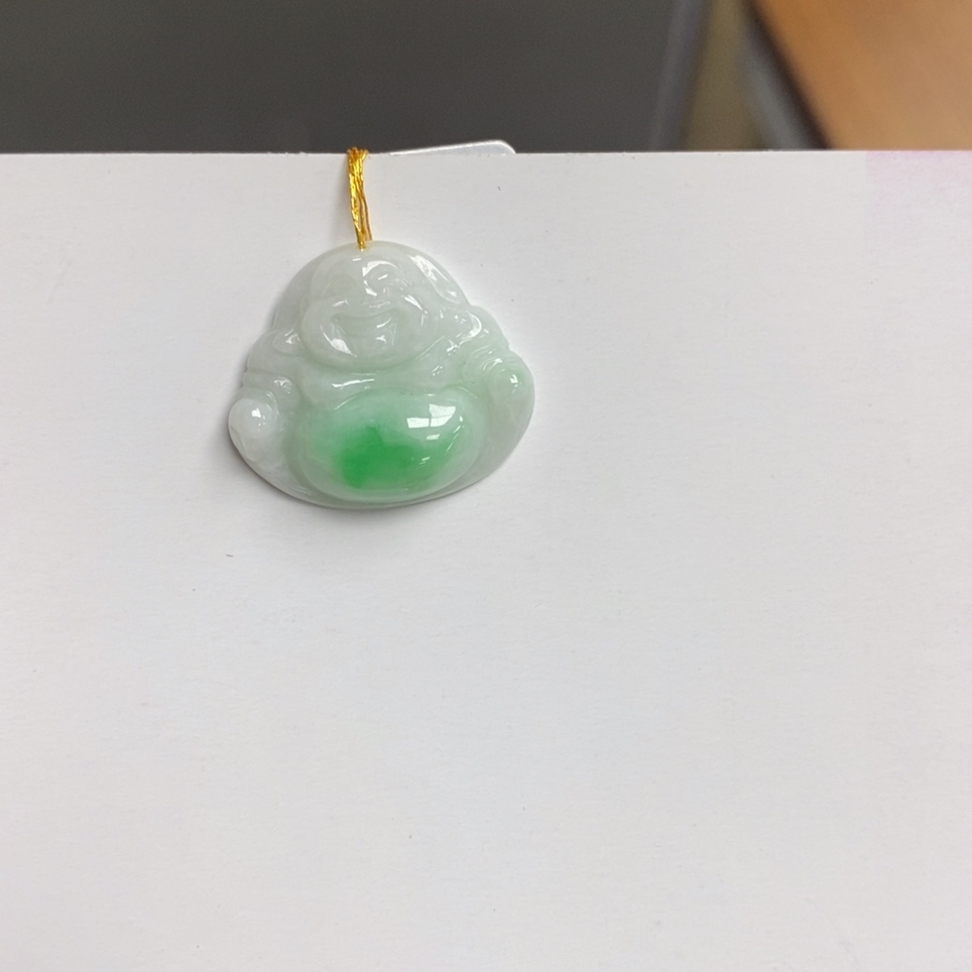 翡翠颈饰未镶嵌佛公