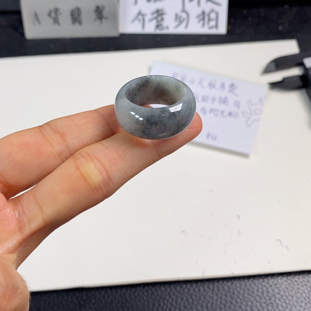 翡翠未镶嵌戒指戒圈