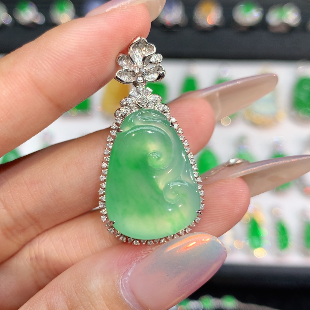 翡翠18K金镶嵌吊坠(不含链)