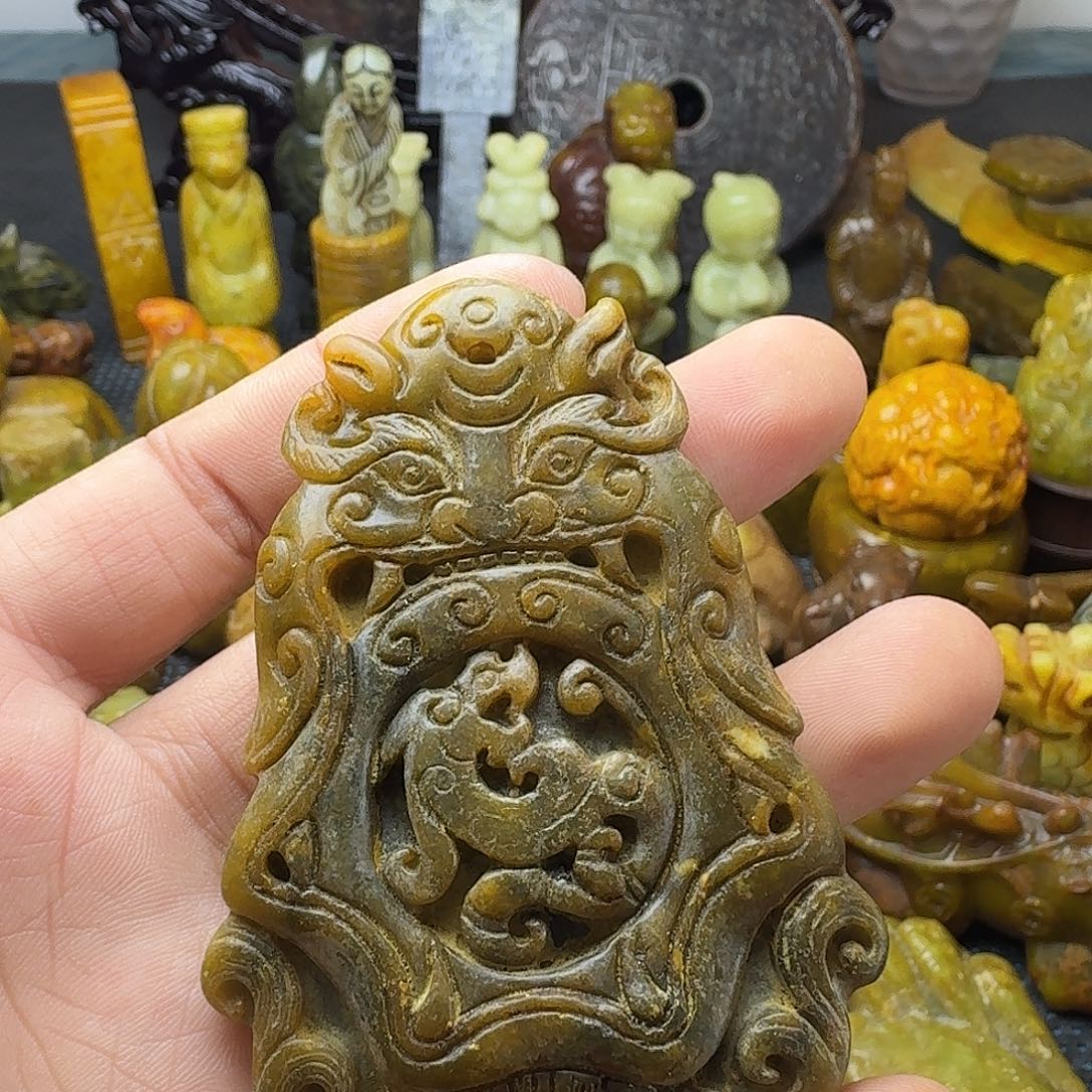 白玉菩提吊坠。。。