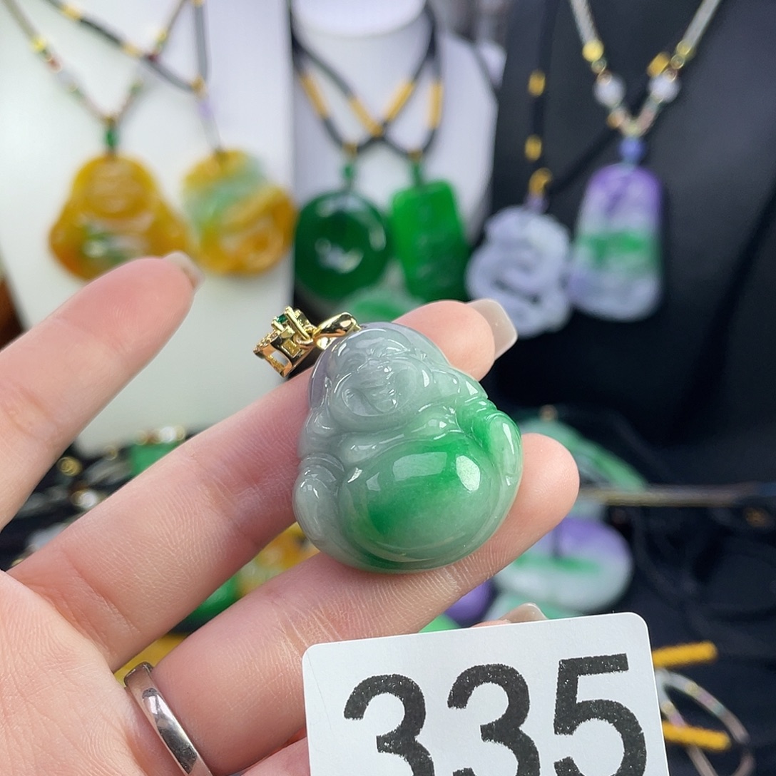 翡翠未镶嵌吊坠(赠链)