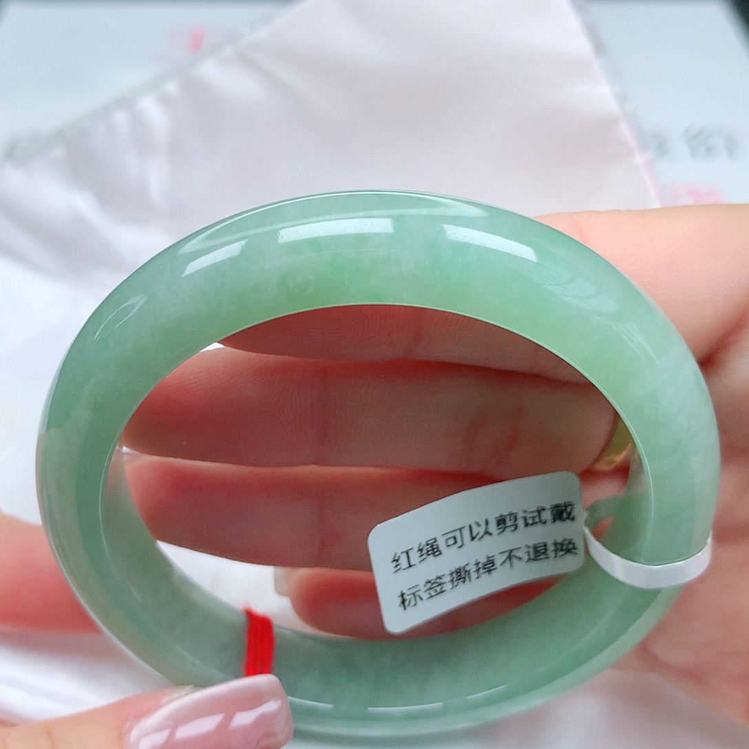 翡翠手镯未镶嵌56 56 甜果绿强推！