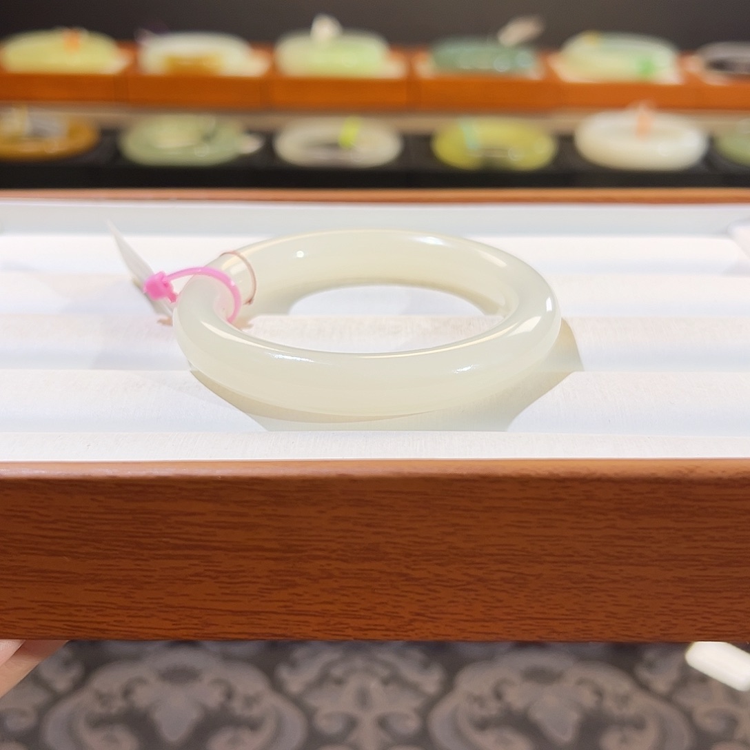 和田玉手镯未镶嵌  【冰白】