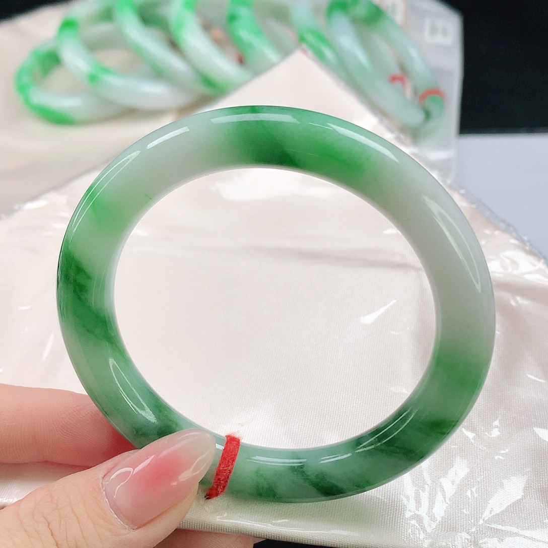 未镶嵌手镯翡翠817