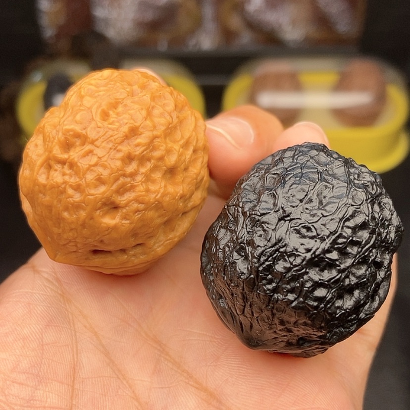 【闪购商品】文玩核桃手串40尺阴阳对蛇皮元宝