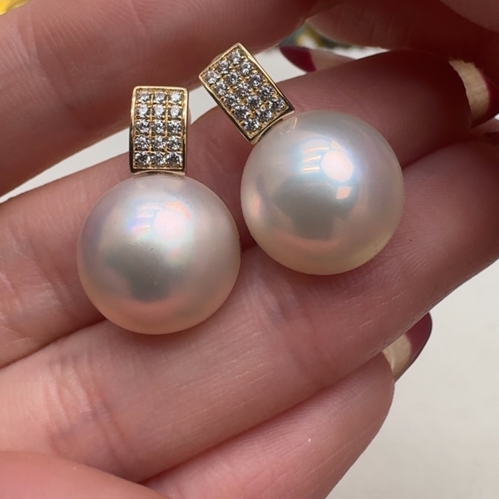 拼合珍珠（马贝珠）耳饰18K金镶嵌