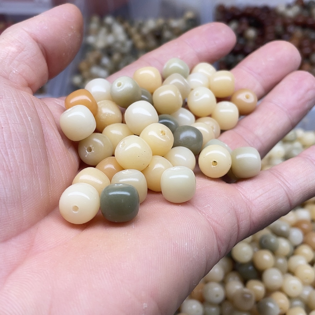 吊坠白玉菩提11、10糖果桶100颗➕灯牌宠100颗