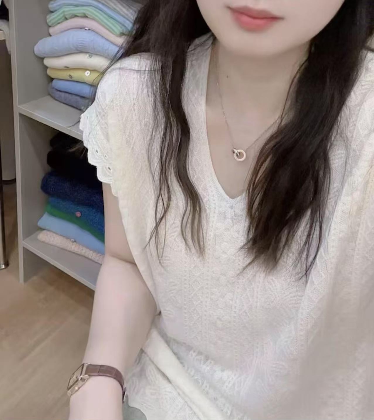 七言家 巨好看！#温柔V领蝴蝶蕾丝花边气质飞飞袖157