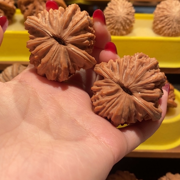 1***1文玩核桃吊坠四座楼