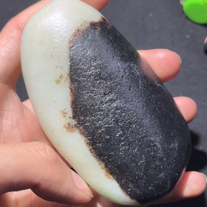 拂***玉和田玉未镶嵌珠宝奇石