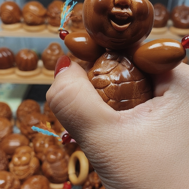 大***哥橄榄核手串/手链小人➕三面