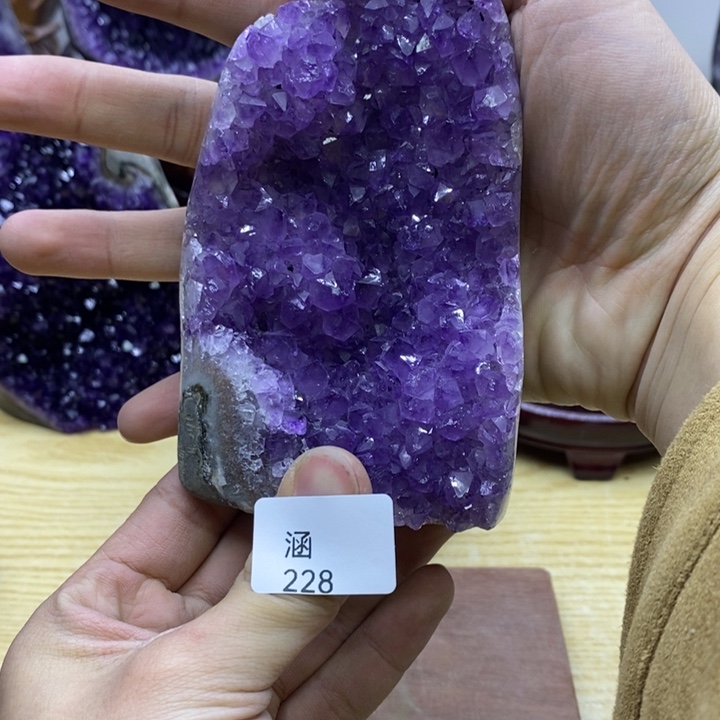 紫晶大型摆件（非配饰）未镶嵌