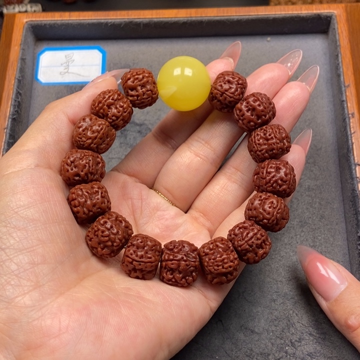 金刚菩提吊坠菩提