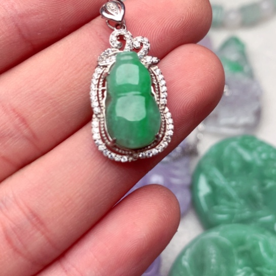 翡翠吊坠(不含链)未镶嵌