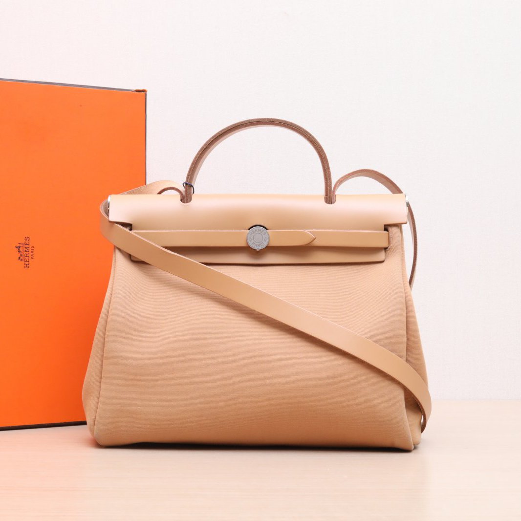 95新 Hermes/爱马仕 小花双双 Herbag 31 金棕色 帆布 U刻 银扣
