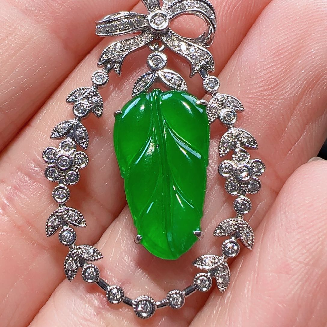 翡翠颈饰18K金镶嵌签收后24小时鉴赏期