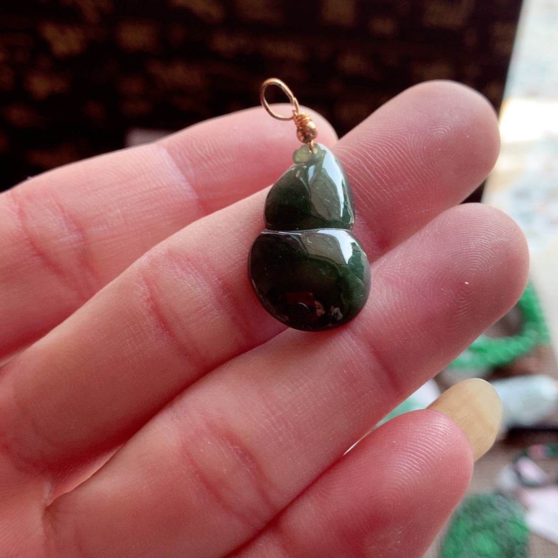 翡翠颈饰未镶嵌翡翠吊坠