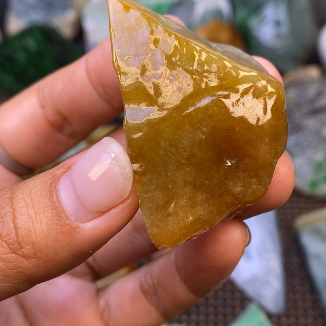 翡翠颈饰未镶嵌翡翠