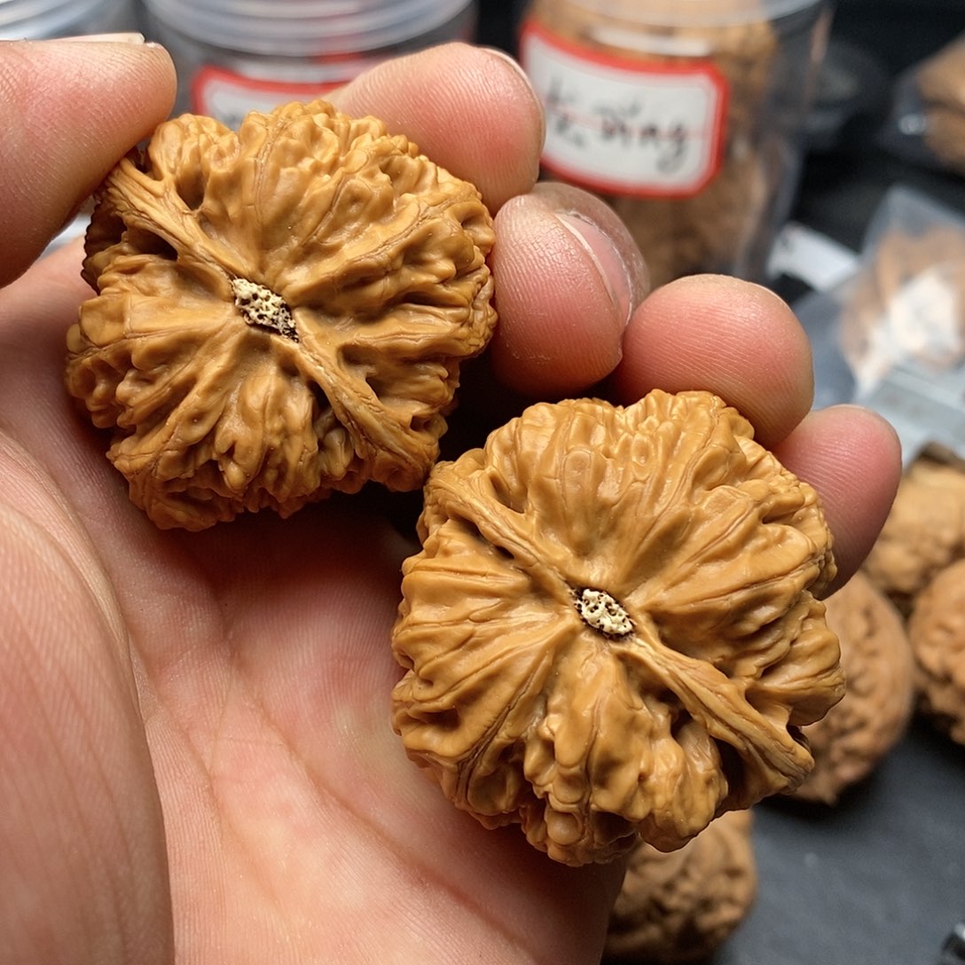 文玩核桃把件?****?粗筋43