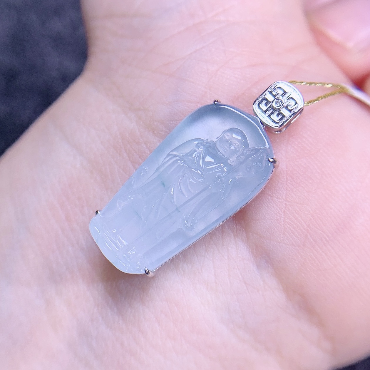 缅甸天然A货翡翠镶嵌18k金老坑冰种飘绿地藏王菩萨吊坠33×14.3×8