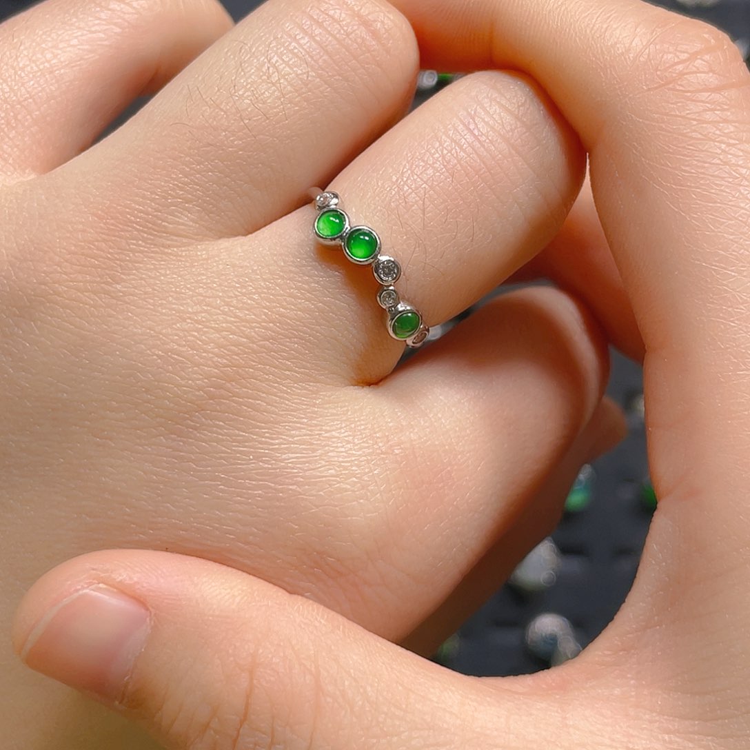 翡翠戒指银S925镶嵌戒指