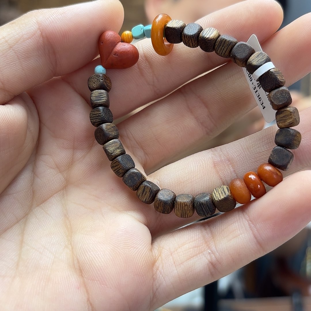 未镶嵌琥珀裸石手串