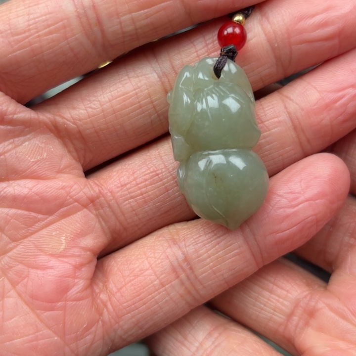 和田玉吊坠未镶嵌