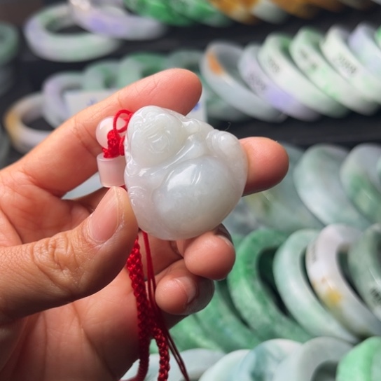 定制翡翠未镶嵌翡翠手镯