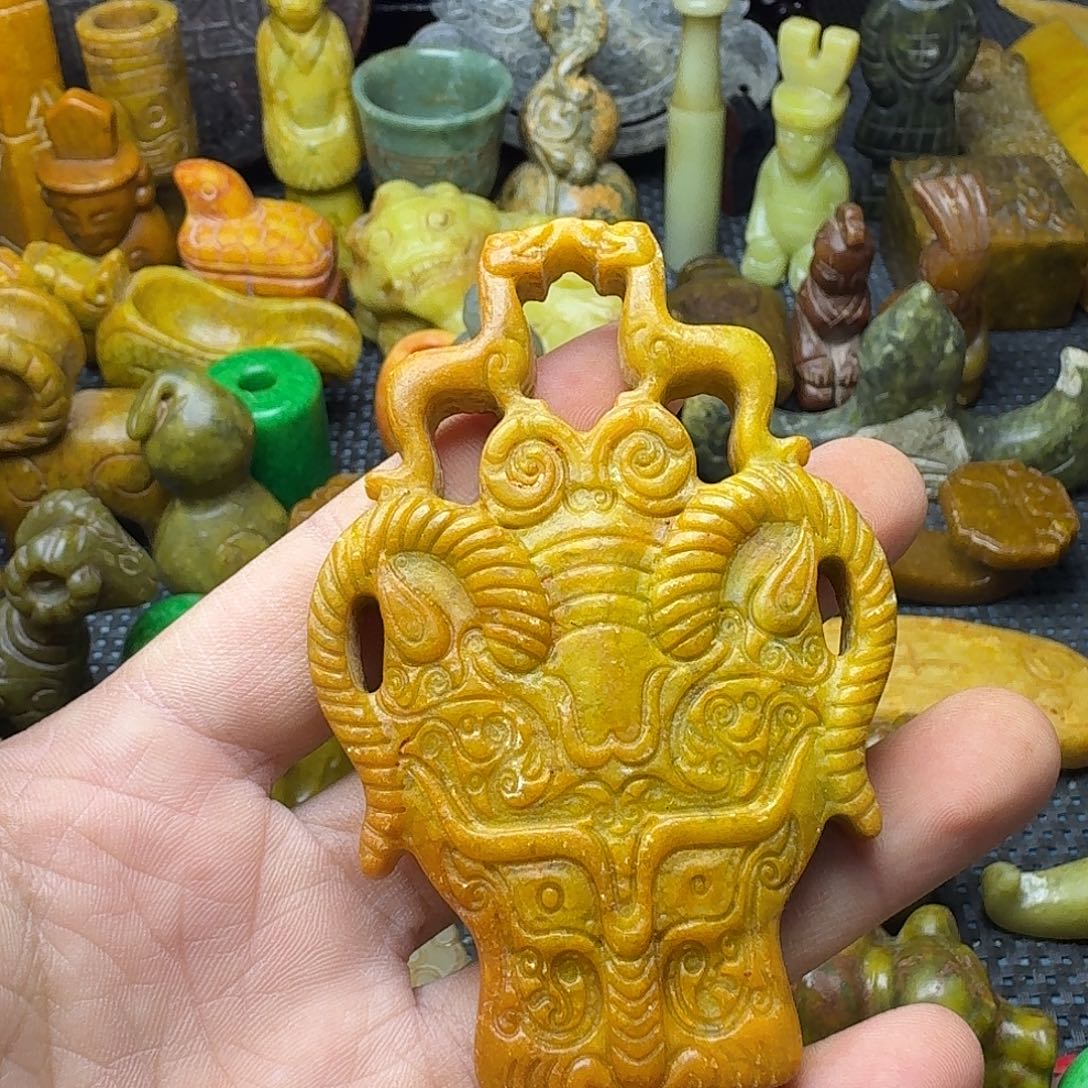 白玉菩提吊坠。。。