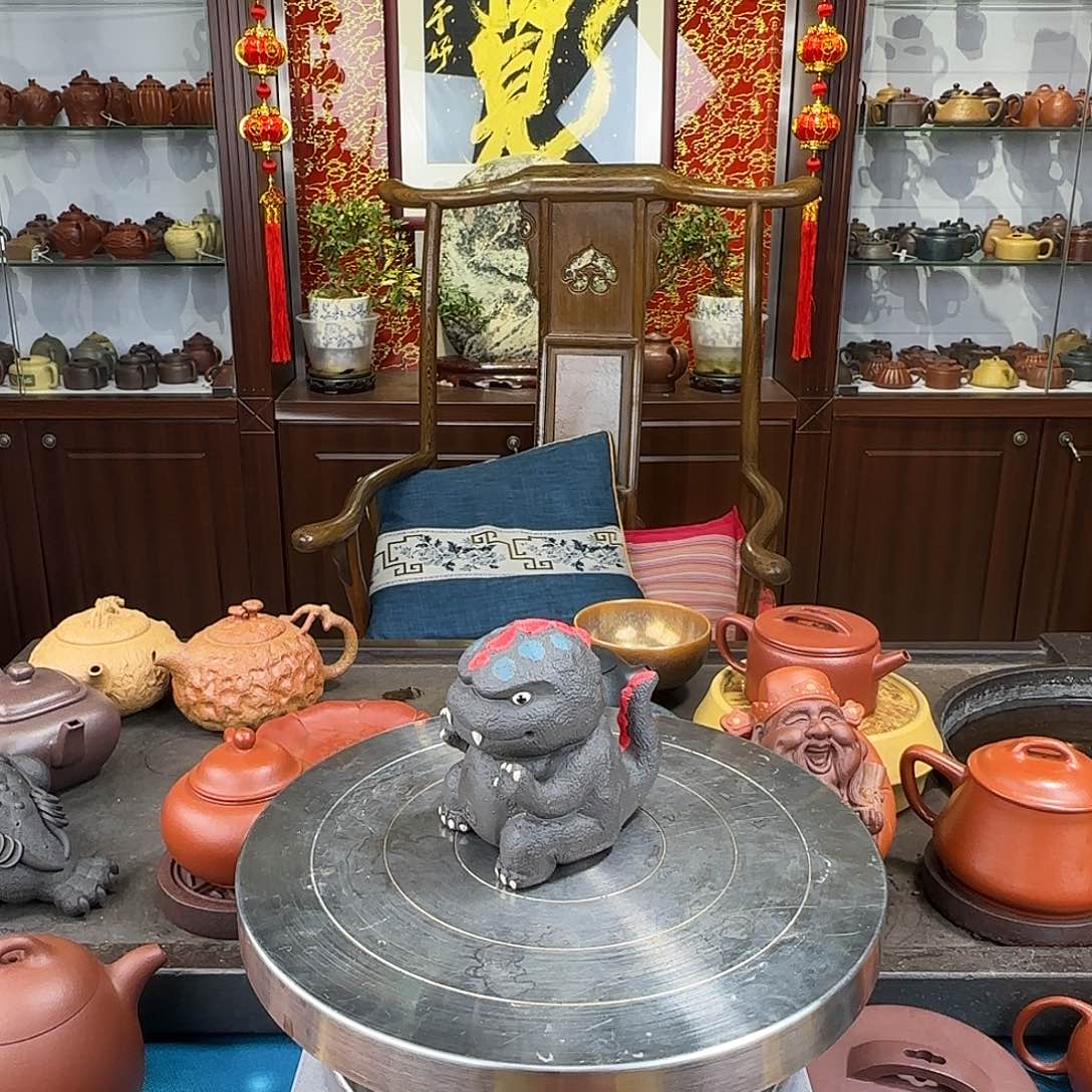 紫砂茶壶哥斯拉黑