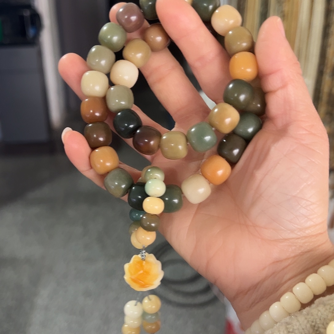 白玉菩提吊坠12×13