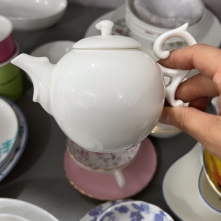 瓷片骨瓷纯白手把壶一个