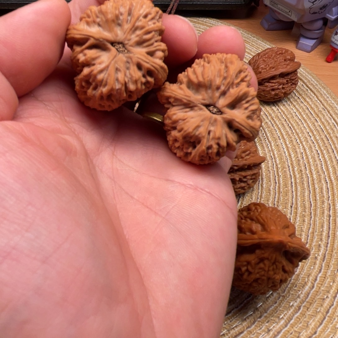 甜***华吊坠文玩核桃南疆石