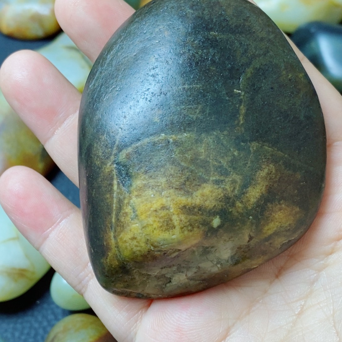 华***8和田玉未镶嵌挂件