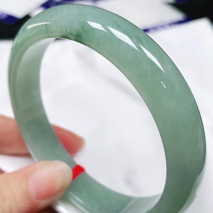 翡翠手镯（圆镯）未镶嵌